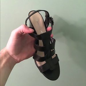 Franco Sarto 7 1/2 leather sandals